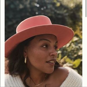 Anthropologie ASN Ashton trimmed boater hat; pink